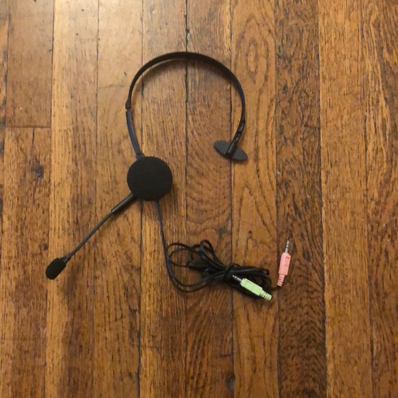 Computer headset - Picture 2 of 3